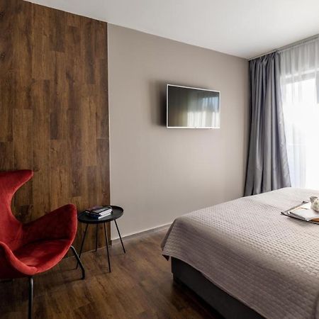 Roof 69 Rooms Split Eksteriør billede