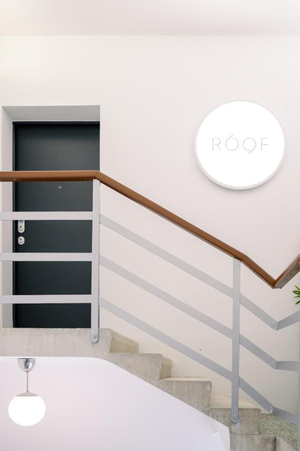 Roof 69 Rooms Split Eksteriør billede